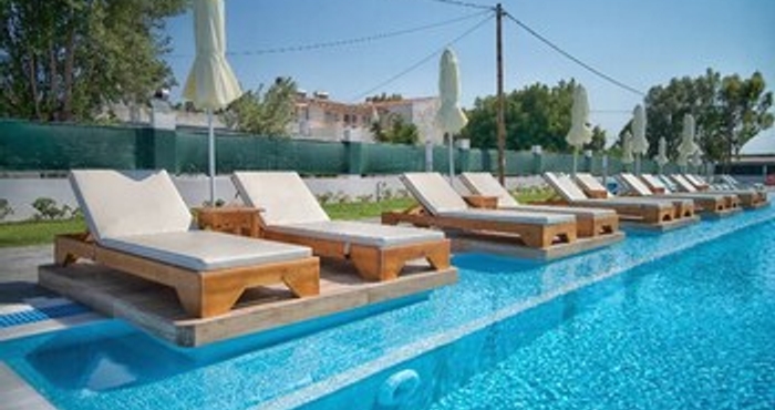 Swimming Pool Frosini Hotel