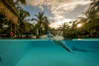 Swimming Pool De Silva Palm Resort