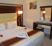 Bedroom 6 Lina Park Hotel Suites 3