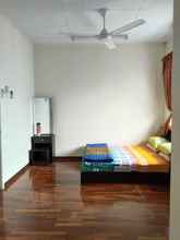 Phòng ngủ 4 Nadrah Putrajaya Homestay