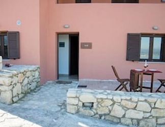 Exterior 2 Olive Lemon-Morfi Village