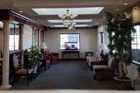 Lobby Gateway Inn and Suites