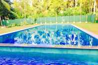 Swimming Pool Airport resort