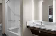 In-room Bathroom 7 TownePlace Suites by Marriott Charlotte Fort Mill