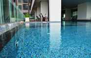 Hồ bơi 5 Wooden Suites (The Rich @Sathorn-Taksin)