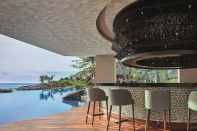 บาร์ คาเฟ่ และเลานจ์ The Ritz-Carlton, Koh Samui