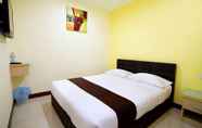 Bedroom 4 Sg Pelek Hotel