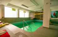 Swimming Pool 6 Haverkamp Suites