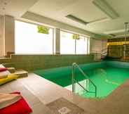 Swimming Pool 6 Haverkamp Suites