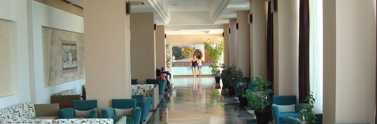 Lobby Babaylon Hotel