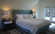 Bedroom 5 Hampton Maid Motel