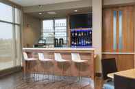Quầy bar, cafe và phòng lounge SpringHill Suites Chicago Southeast/Munster IN
