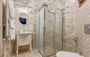 In-room Bathroom 2 Cunda Ozerbey Konagi - Adults Only