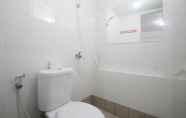 In-room Bathroom 7 Bassura City Apartment By Mediapura