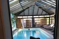 Swimming Pool Chambre D'hôte Les Nymphéas