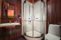 Toilet Kamar Rosa Boutique Cruise