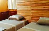 Kamar Tidur 6 The Roo Classic Hometel