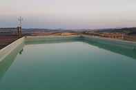 Swimming Pool Agriturismo Bio Aia della Colonna