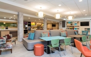 Lobi 6 Home2 Suites by Hilton Louisville Downtown NuLu