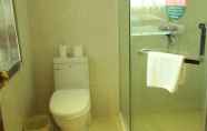 Toilet Kamar 7 GreenTree Inn Linhai Yintai City