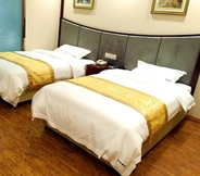 Bedroom 2 GreenTree Inn Shanghai Chunshen Road Subway Station Express Hotel