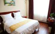 Bedroom 5 GreenTree Inn Langfang Bazhou City Shengfang Town International Furniture City Hotel
