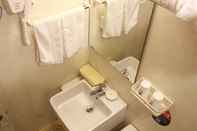 In-room Bathroom GreenTree Inn Zhenjiang Danyang Wanshan Park Express Hotel