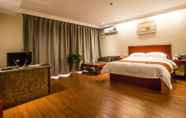 Bedroom 5 GreenTree Inn Zhenjiang Danyang Wanshan Park Express Hotel