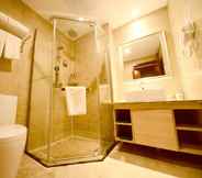 In-room Bathroom 2 GreenTree Inn Xuancheng Ningguo City East Ningyang Road RT Mart Express Hotel