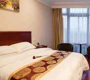 Kamar Tidur 6 GreenTree Inn Yantai Longkou East Bus Station Shell Hotel