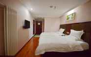 Bedroom 5 GreenTree Inn ChiZhou PingTian Lake QingFeng Avenue Hotel