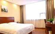 Bedroom 7 GreenTree Inn BaoDing Xiong county XiongZhou Road Express Hotel