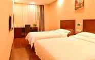 Bedroom 5 GreenTree Inn BaoDing Xiong county XiongZhou Road Express Hotel