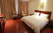 Bedroom 7 GreenTree Inn Shanghai Jiading Anting Motor City Express Hotel