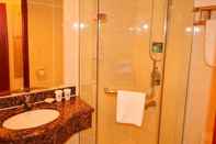 Toilet Kamar GreenTree Inn Shanghai Jiading Anting Motor City Express Hotel