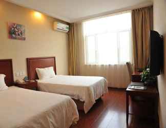 Bedroom 2 GreenTree Inn Shanghai Jiading Anting Motor City Express Hotel