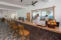 Bar, Cafe and Lounge Reethi Faru Resort