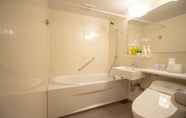 In-room Bathroom 3 Nagomi Hotel Nippori