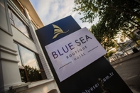 Bên ngoài Blue Sea Hotel