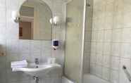 In-room Bathroom 7 Hotel van Oppen