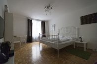 Bedroom Heart of Vienna - Apartments