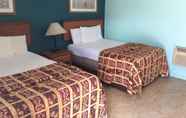 Bedroom 6 El Rancho Motel