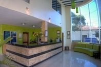 Lobby Hotel Los Puentes