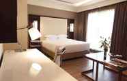 Bedroom 6 Courtyard by Marriott Surat