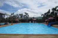 Kolam Renang Pialo Resort