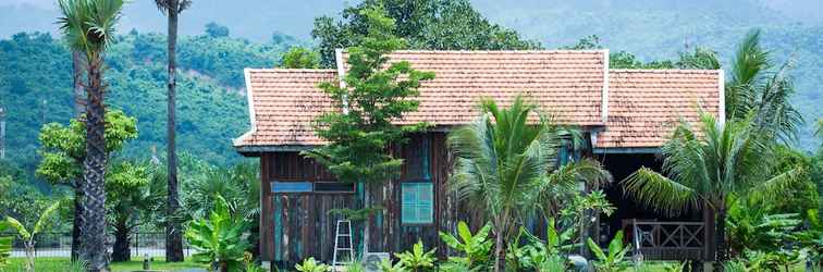 Bên ngoài Kampot River Residence