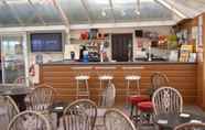 Bar, Kafe, dan Lounge 3 Holidays at Atlantic Bays Holiday Park