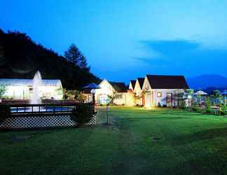 Exterior 2 Pyeongchang Sky Garden Pension