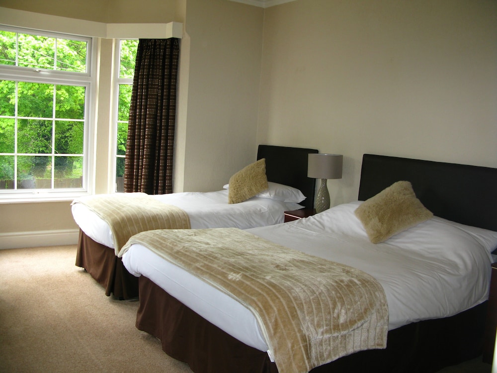 Bedroom 3 Abbey Grange Hotel