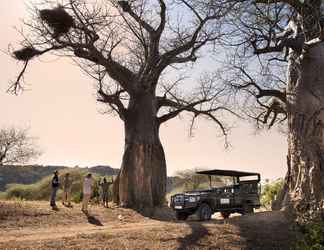 Bên ngoài 2 Baobab Hill Bush House